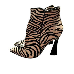 Nine West White & Black Calf hair Animal Zebra Print Heeled Booties Size 8M